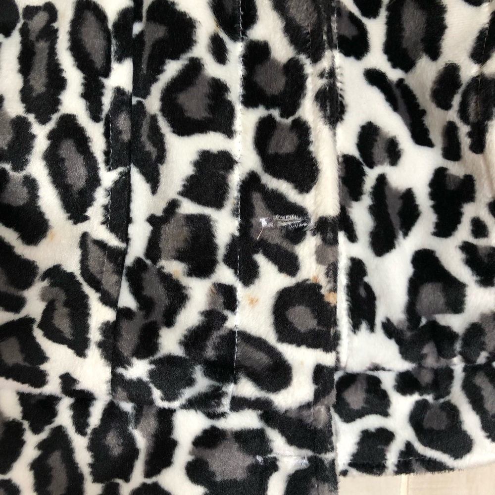 Women's Leopard Print Jacket - Picture 5 of 5